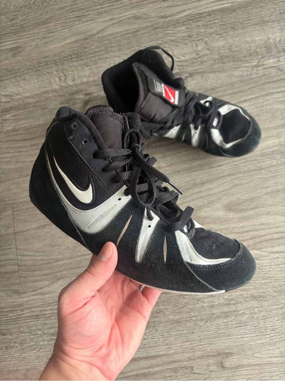 Nike 2008 super sweep Black and White Wrestling Shoes